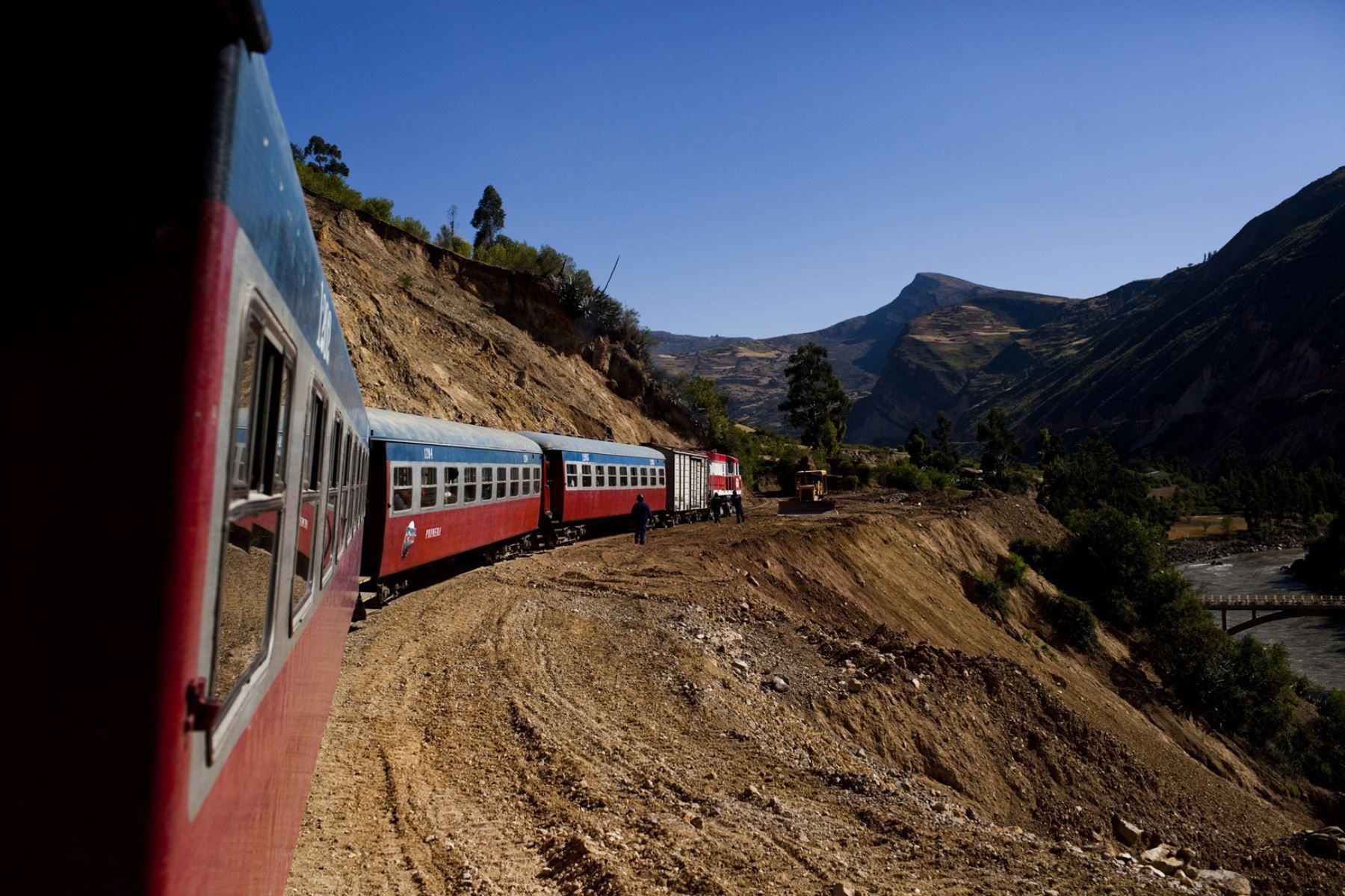 Three bidders will compete to modernize the Huancayo – Huancavelica Railway