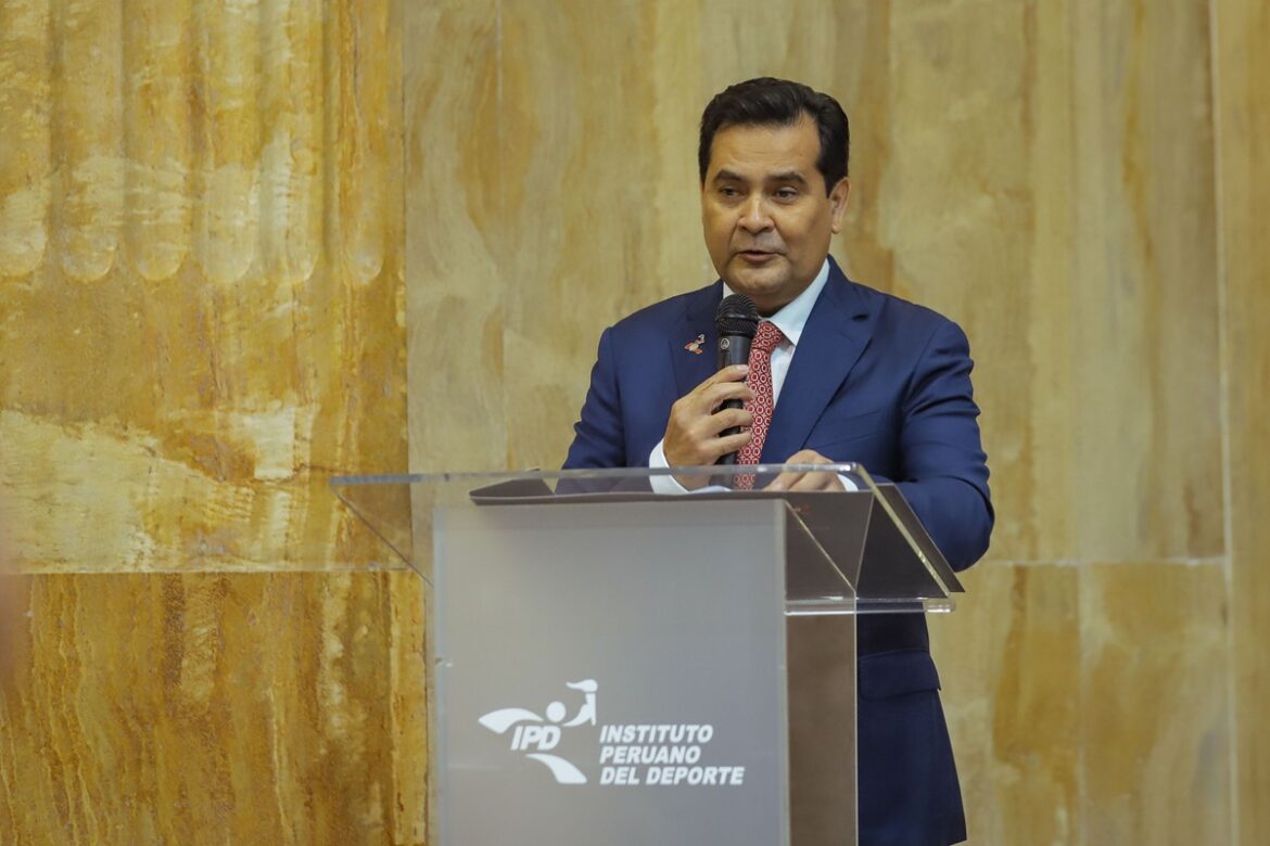 1. Federico Tong presidente IPD