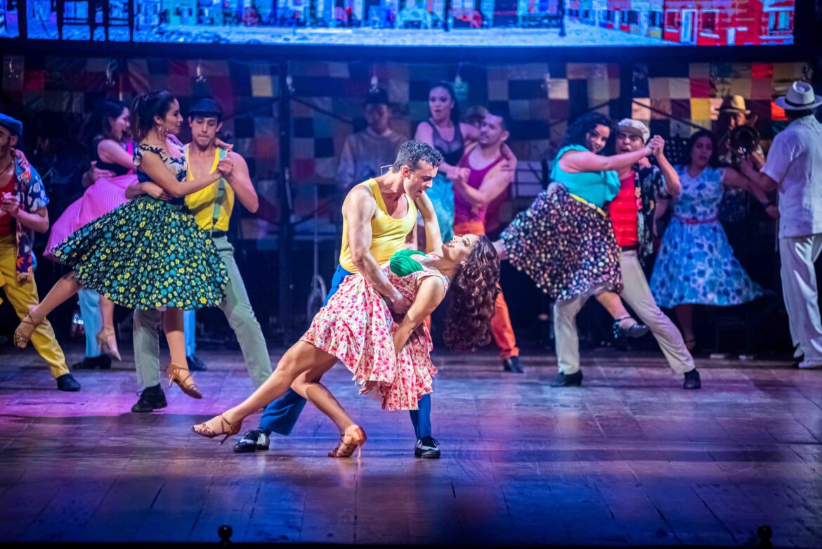 Maestra Vida. Teatro Municipal de Lima Maestra Vida. Teatro Municipal de Lima