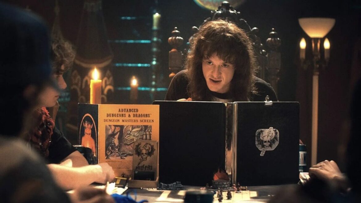 Joseph Quinn Comic Con