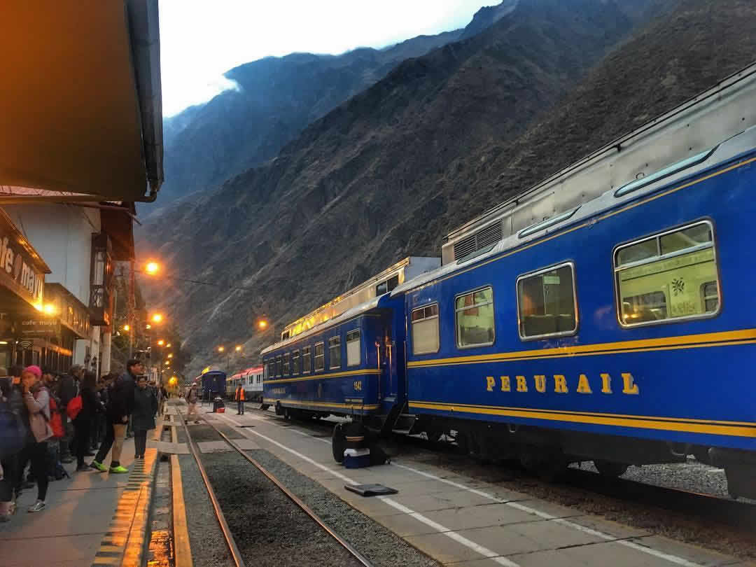 ollantaytambostationtrain