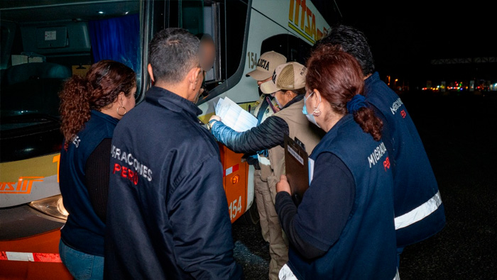 La Policía Nacional y Migraciones intervinieron a más de 20 extranjeros que ingresaron al país de forma irregular.