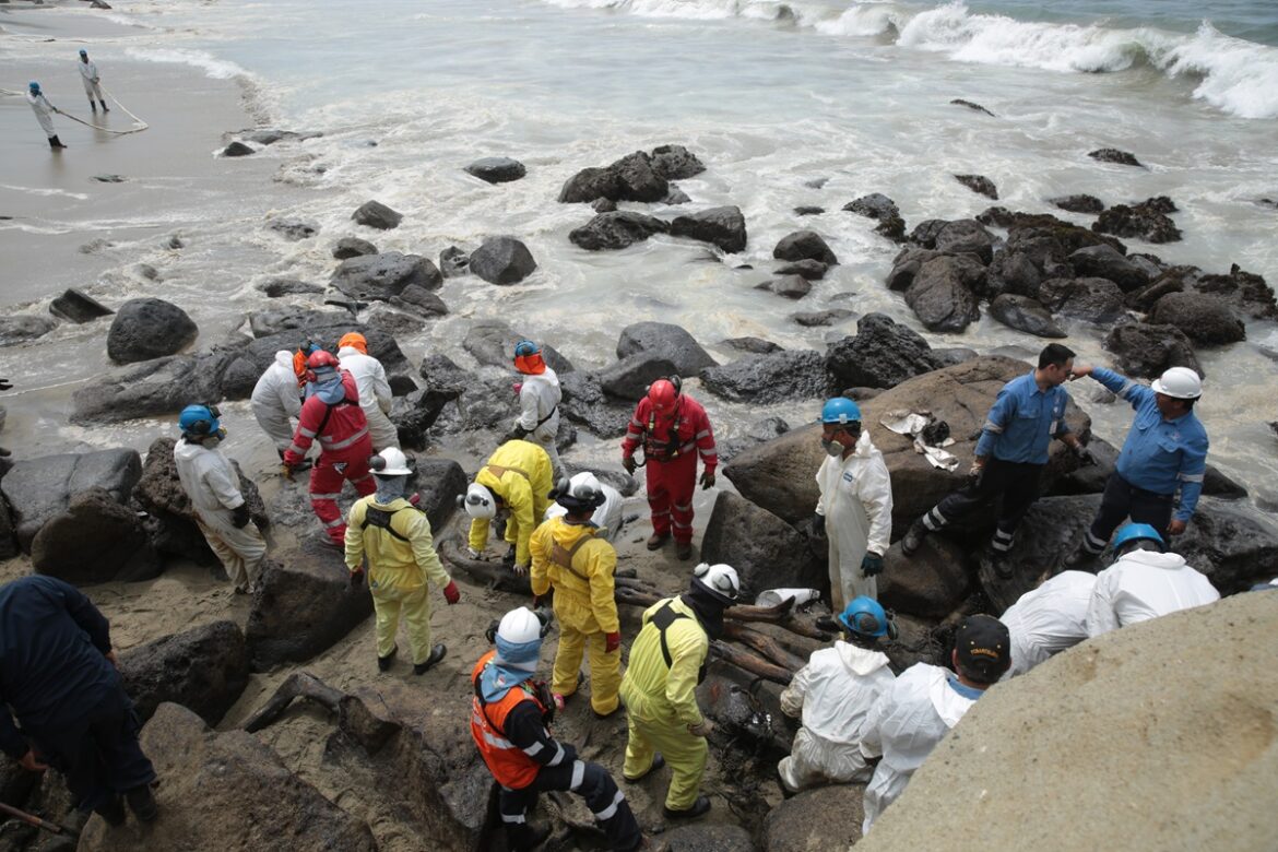 Derrame Lobitos 21 Dic _ 2024-085 copia