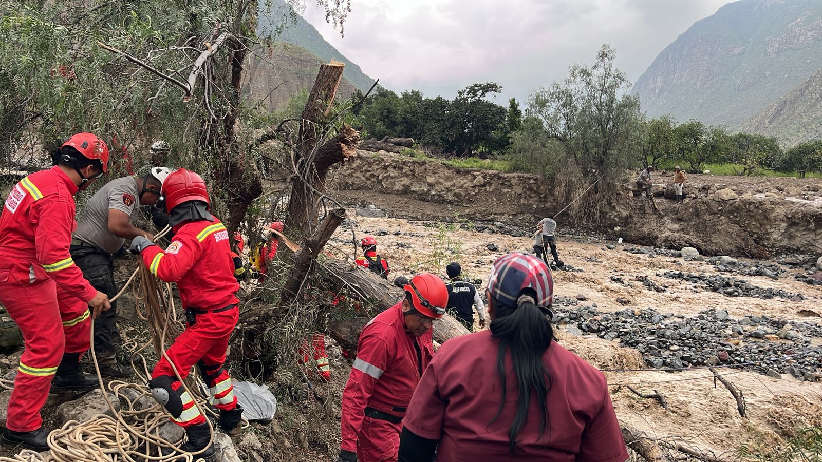 Declaran estado de emergencia por lluvias en 90 distritos - Caretas ...