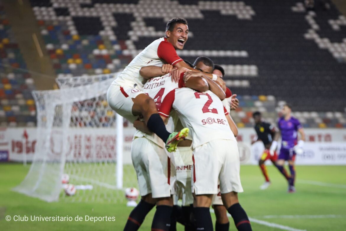 universitario universitario