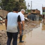 El-papa-peruano-durante-sus-obras-de-caridad-en-el-contexto-del-fenomeno-Nino-Costero-1