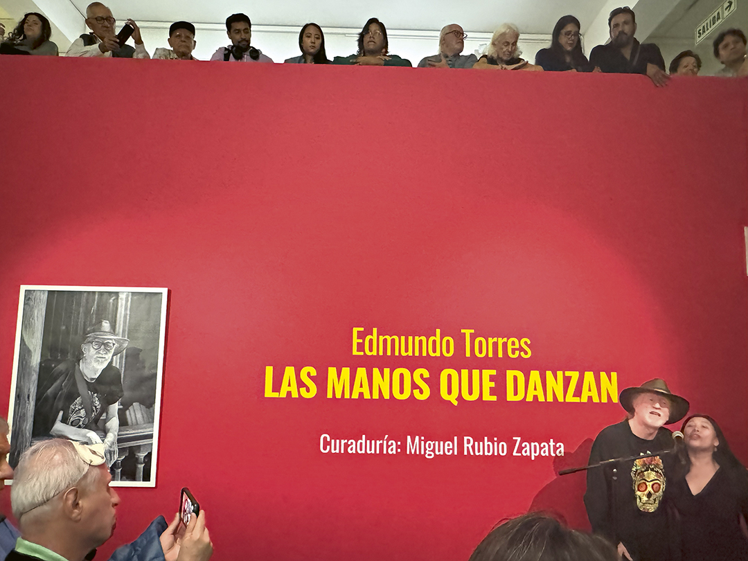 Consuelo Jeri junto a Edmundo interpretando un mix de huaynos puneños