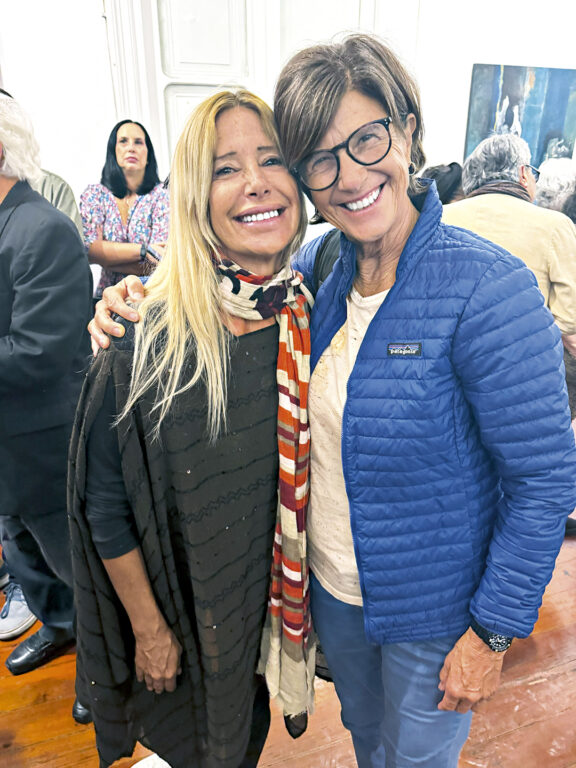 Gloria María y Francesca Solari directoras del CC Juan Parra del Riego.