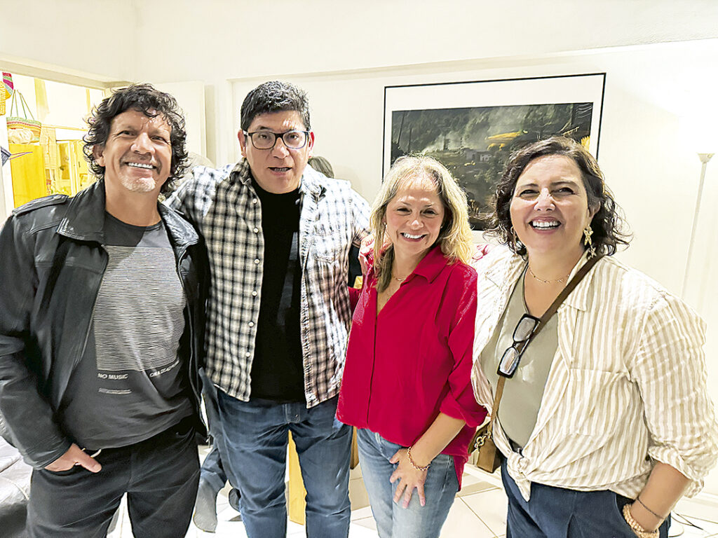 Ricardo Prieto, Juan Flores, Gini Ross y Gabriela García