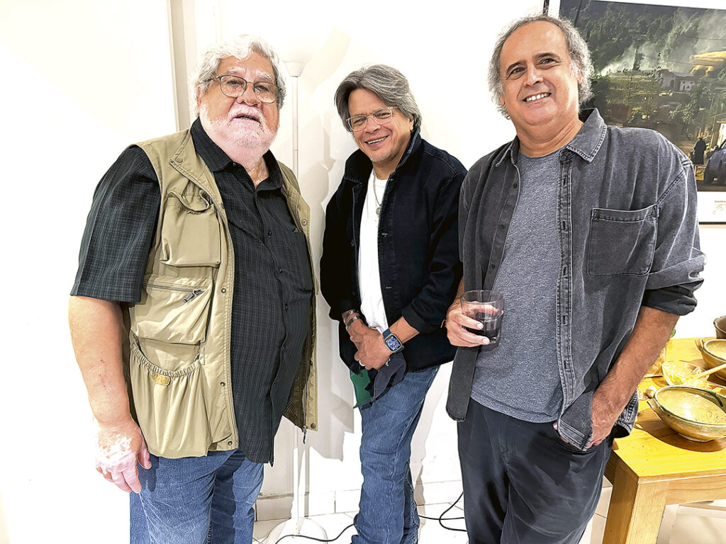 Viejos amigos de CARETAS, Fernando Yovera, José Gonzales y Carlos Noriega.
