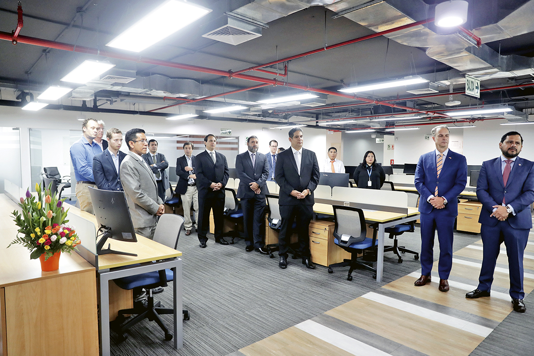 Panorámica del acto inaugural con la participación de colaboradores e invitados.