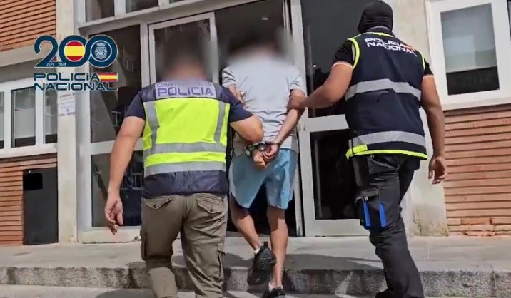 1194310-1b781503-0106-4e40-9505-d23e445861b8