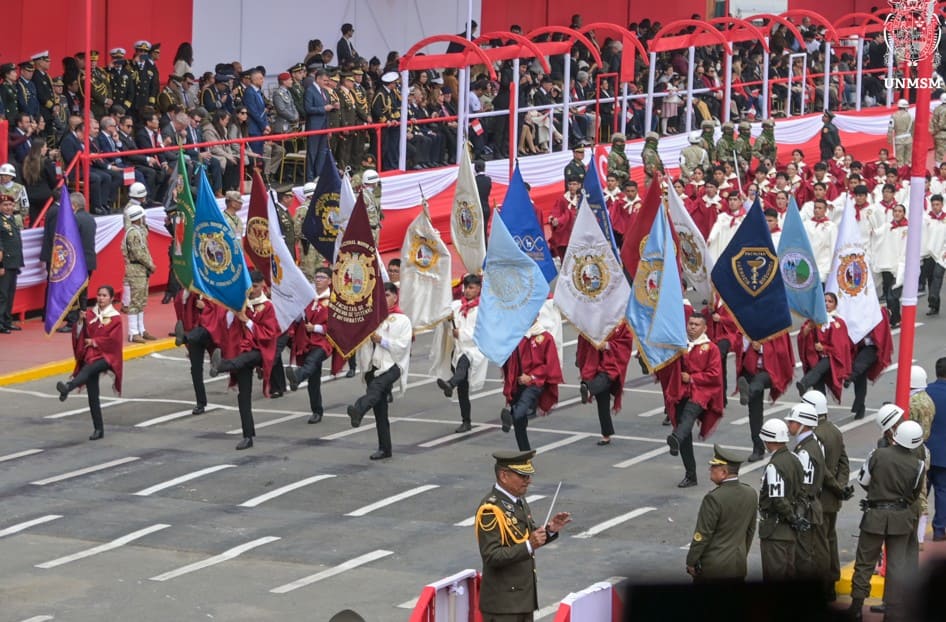 desfile cívico de san marcos