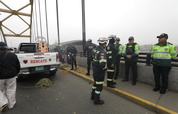 joven aparece sin vida en puente del ejercito