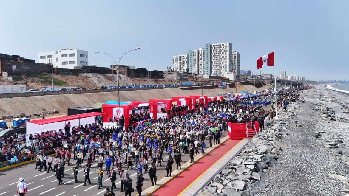 desfile patrio callao