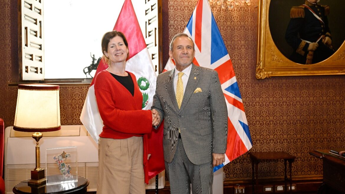 1229300-el-canciller-schialer-del-peru-y-la-ministra-de-estado-chapman-del-reino-unido-sobre-cooperacion-contra-el-crimen-organizado-transnacional