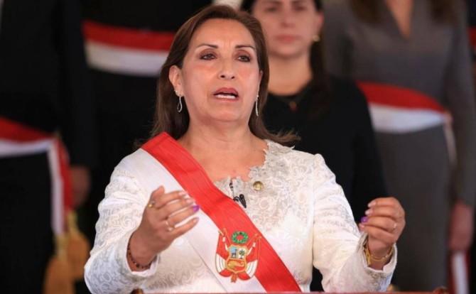 Dina Boluarte impedimento de salida