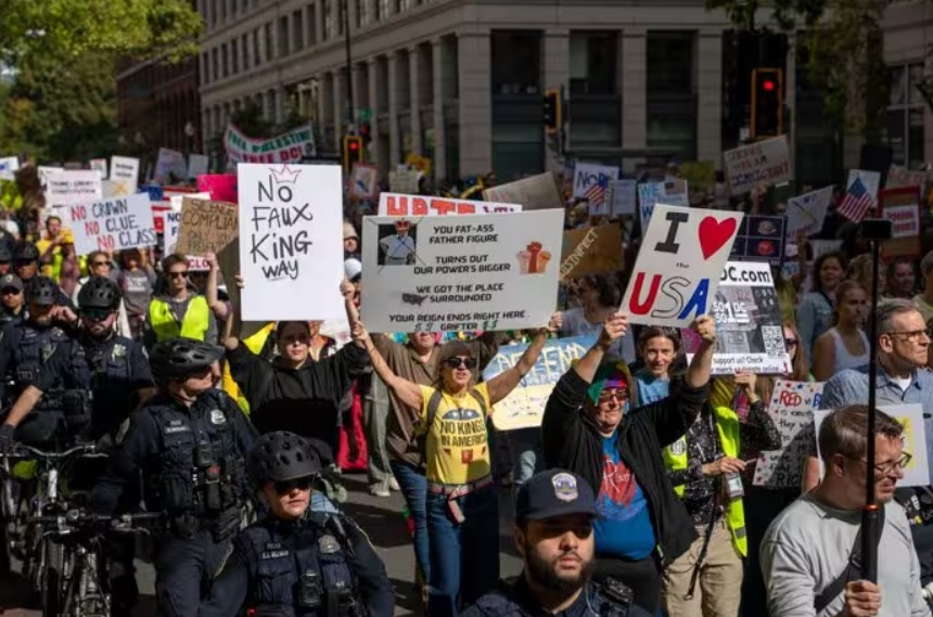 Millones de manifestantes protestan contra Trump en las principales ciudades de EEUU