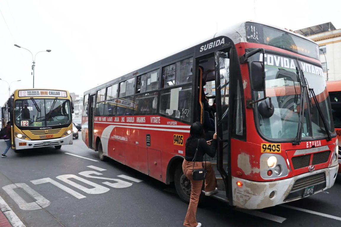 Transportistas anuncian apagado de motores por tres minutos en rechazo a ola de violencia