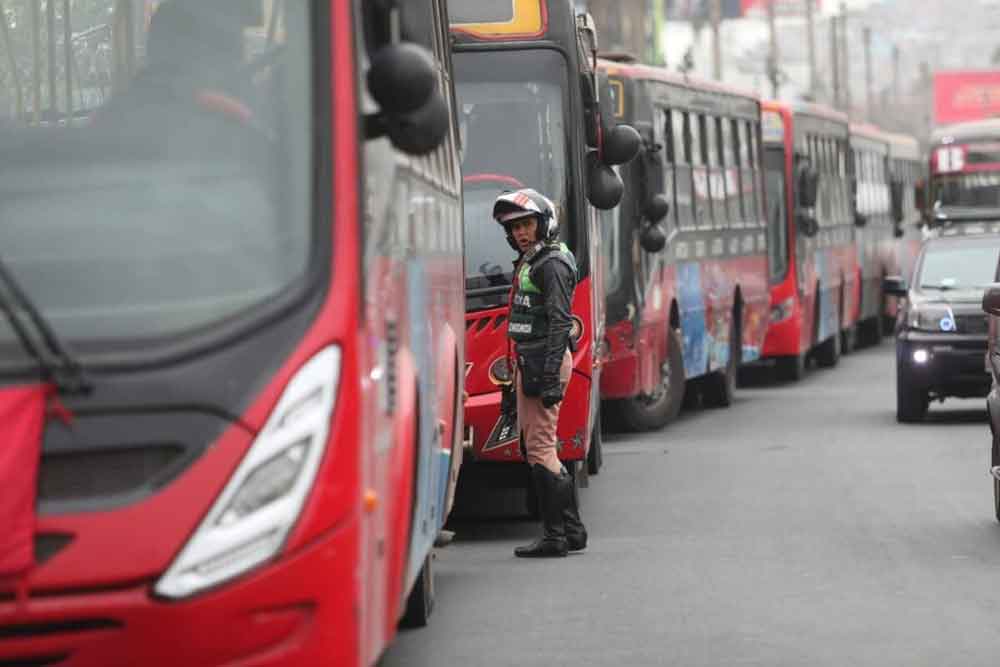 Transportistas anuncian paro simbólico tras – El reportero andino