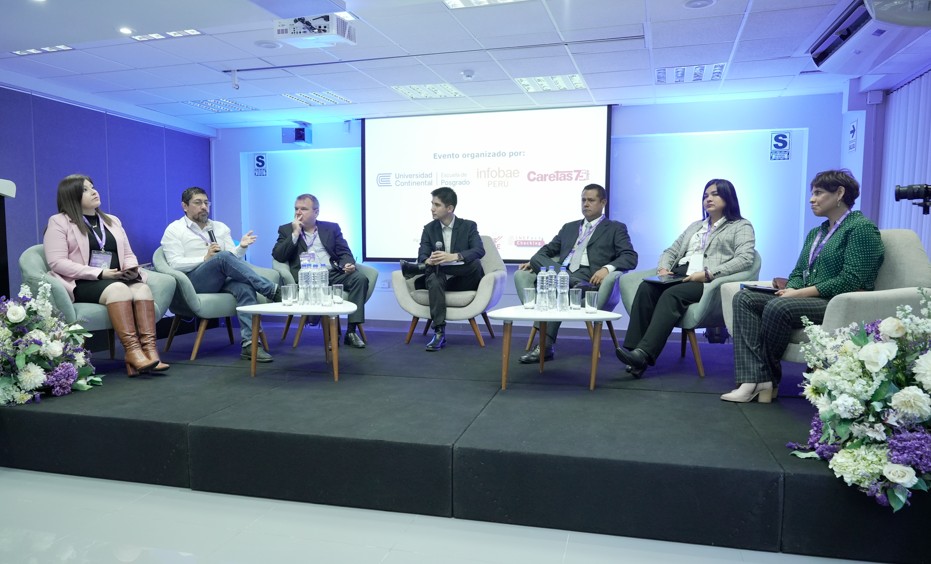 CARETAS-FORO-FAKE-NEWS-U.CONTINENTAL