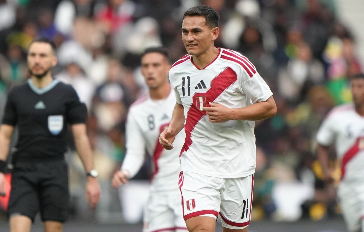 Jairo Vélez es titular en el encuentro ante Honduras. (Foto: Selección Peruana de Fútbol)