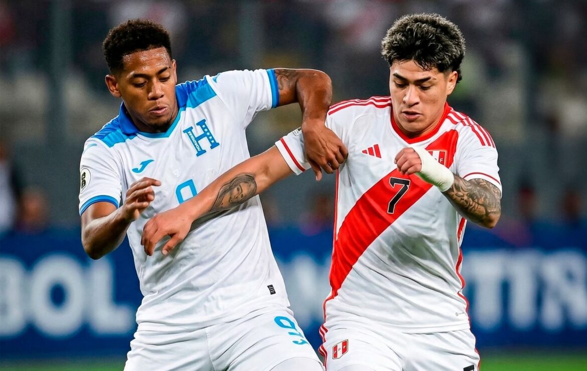 Kenji Cabrera disputando el balón contra Anthony Lozano (Foto editada)