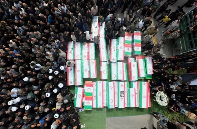 Funeral de las víctimas del bombardeo de una escuela en Minab. Irán.