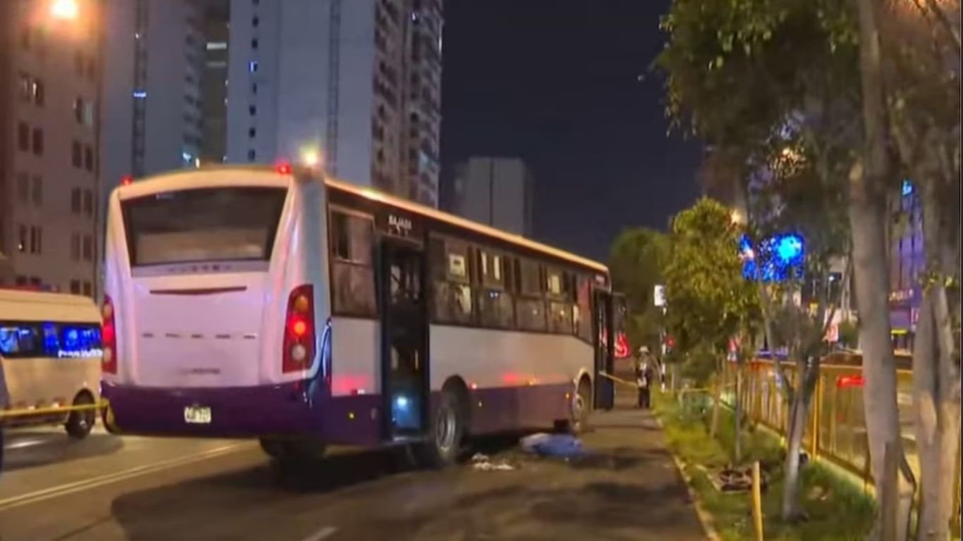 Bus del Corredor Morado atropella y causa la muerte de un arquitecto en ...