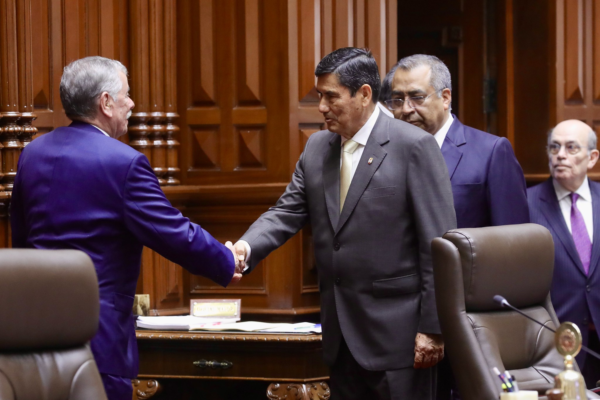 Gabinete Arroyo obtiene voto de confianza en el Congreso