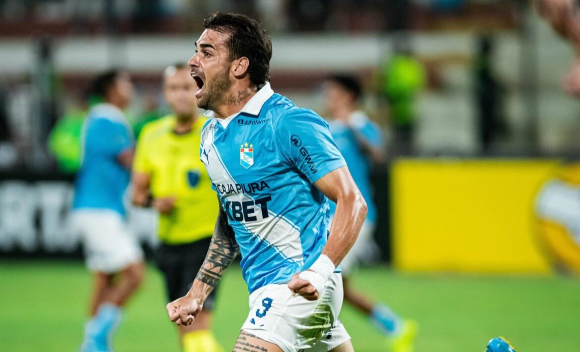 Felipe Vizeu marcó el tanto de la victoria ante los paraguayos. (Foto: Sporting Cristal)