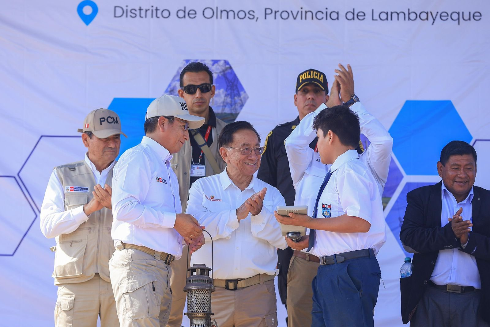 Balcázar anuncia universidad en Olmos y promete mayor presupuesto para su implementación