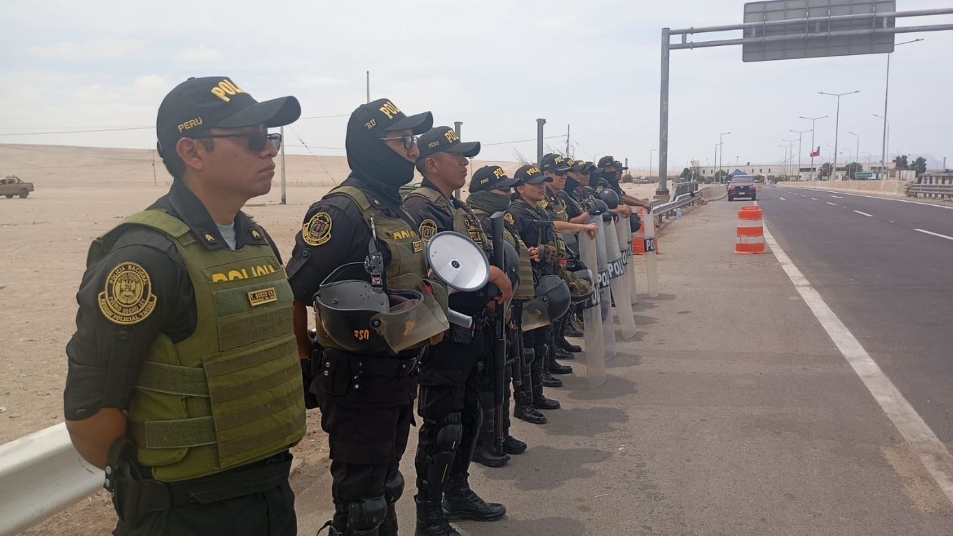 Perú refuerza frontera en Tacna con drones y policías tras expulsión de migrantes desde Chile