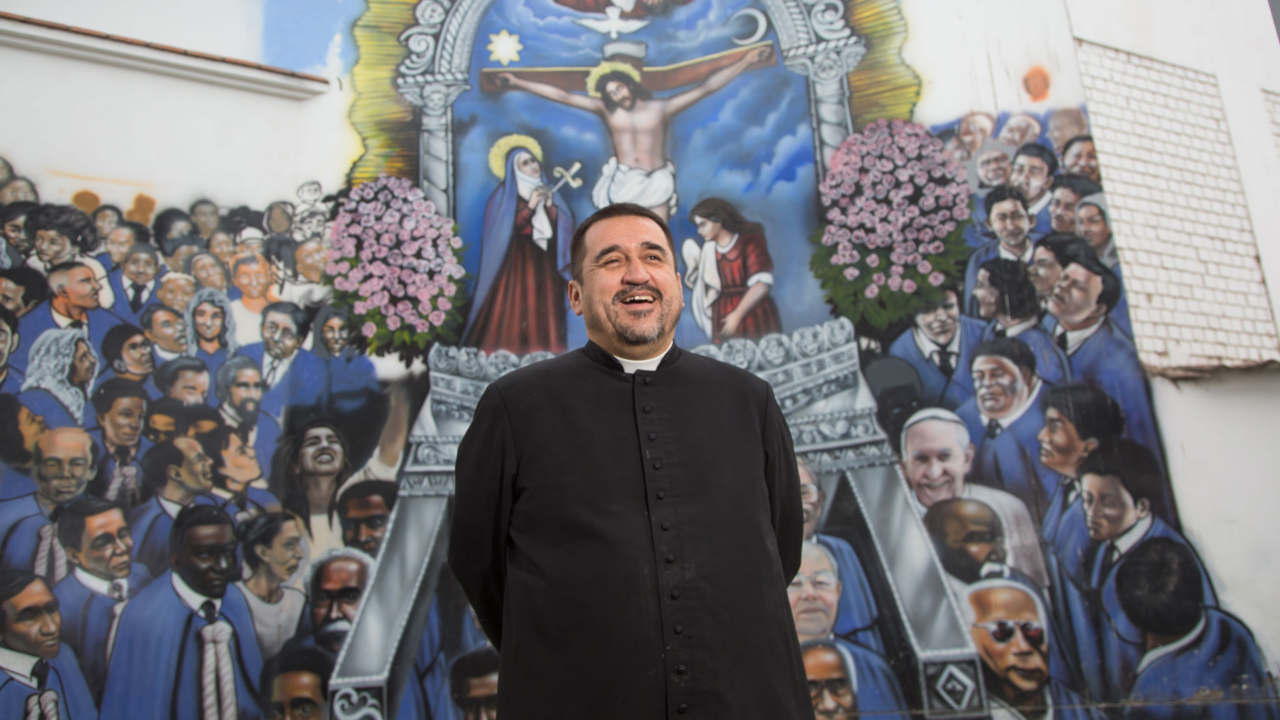 Sacerdote Omar Sánchez es denunciado por presunto abuso sexual a joven ante el Vaticano