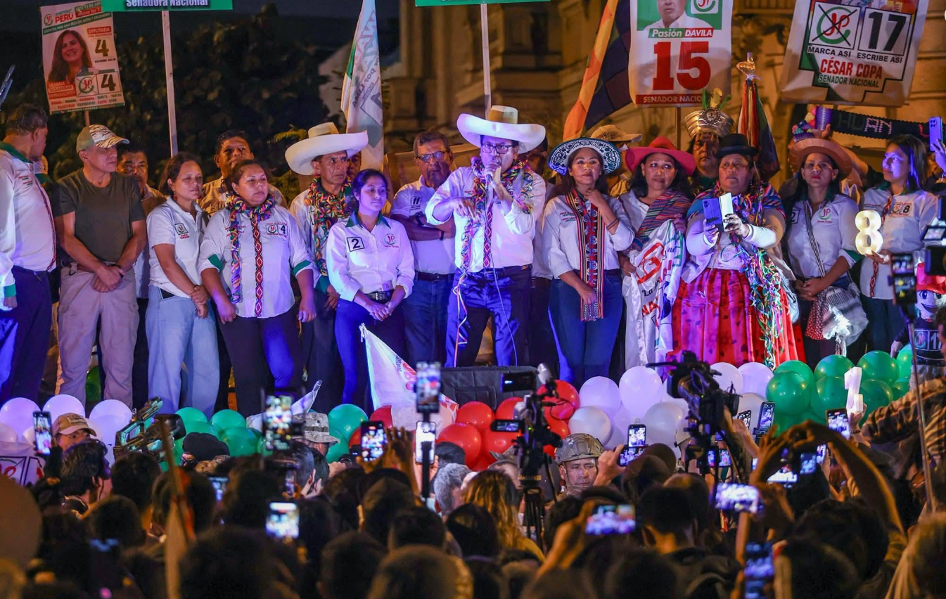 Antauro Humala en cierre de campaña de Roberto Sánchez: "Viva el ...