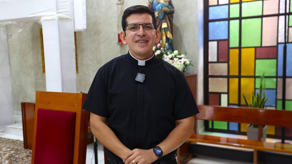 Concurso musical “León de la Esperanza” recibe respaldo del sacerdote Pater Sam