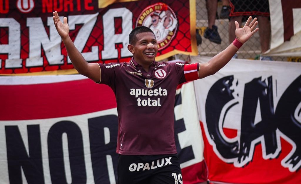 Edison Flores fue la figura del encuentro ante Juan Pablo II (Foto: Universitario de Deportes)