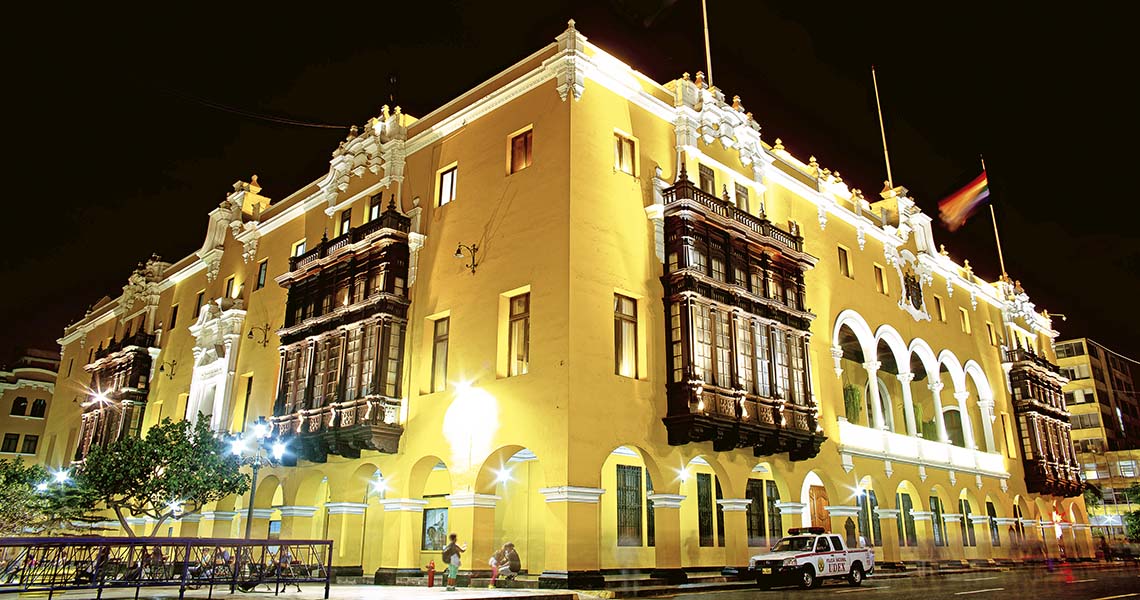 Municipalidad_de_Lima,_Peru