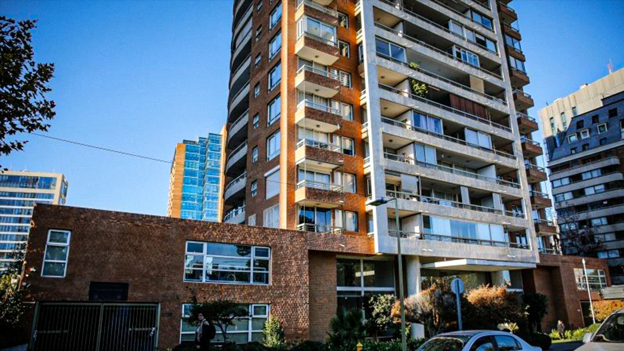 Tragedia en Chile: niña de dos años muere tras caer desde el piso 11 de un edificio en Las Condes