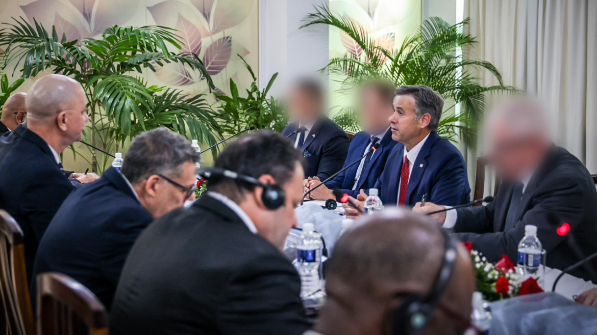 Cuba y la CIA celebraron un diálogo oficial y sellaron primeros pasos para aliviar la crisis.