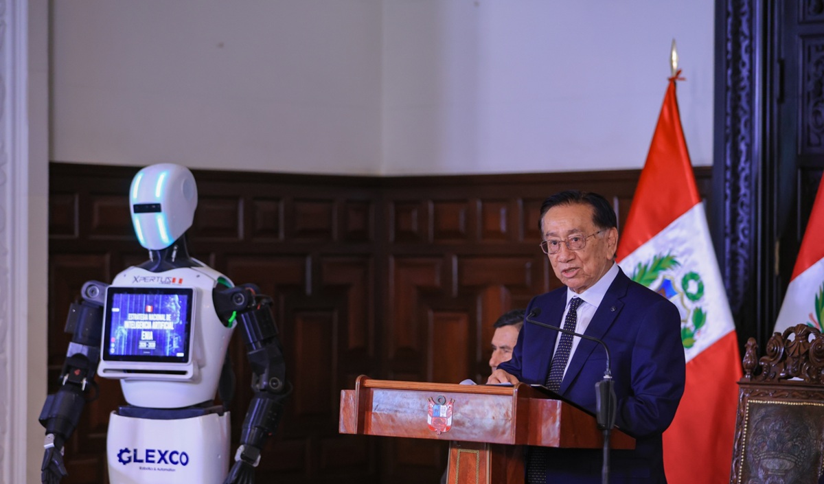 José María Balcázar destaca obras inclusivas y presenta estrategia de inteligencia artificial