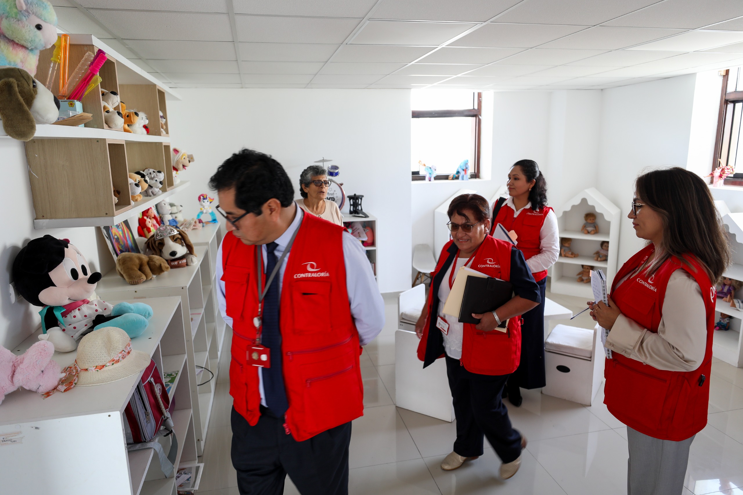 Contraloría advierte deficiencias en supervisión de casi 70 niños y adolescentes en Puericultorio Pérez Araníbar