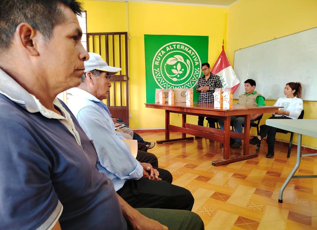 Devida fortalece acceso a créditos para organizaciones agrarias y productores del Vraem
