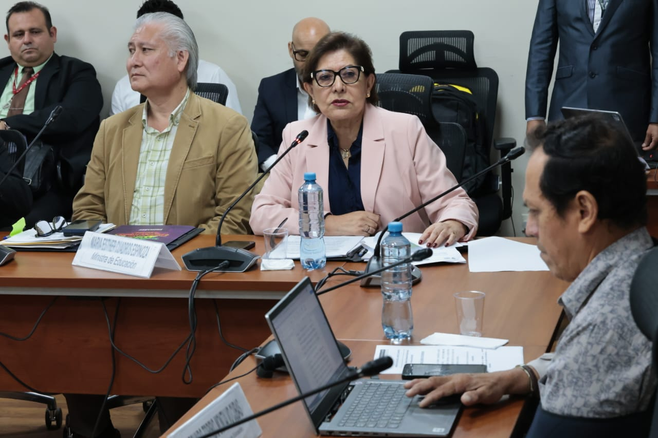 Beca 18 en crisis: ministra de Educación advierte que el sistema enfrenta un déficit que obliga a replantear su estructura