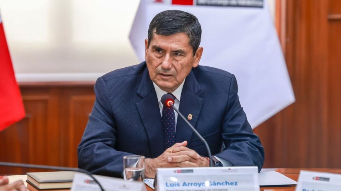 Luis Arroyo sobre aviones F - 16