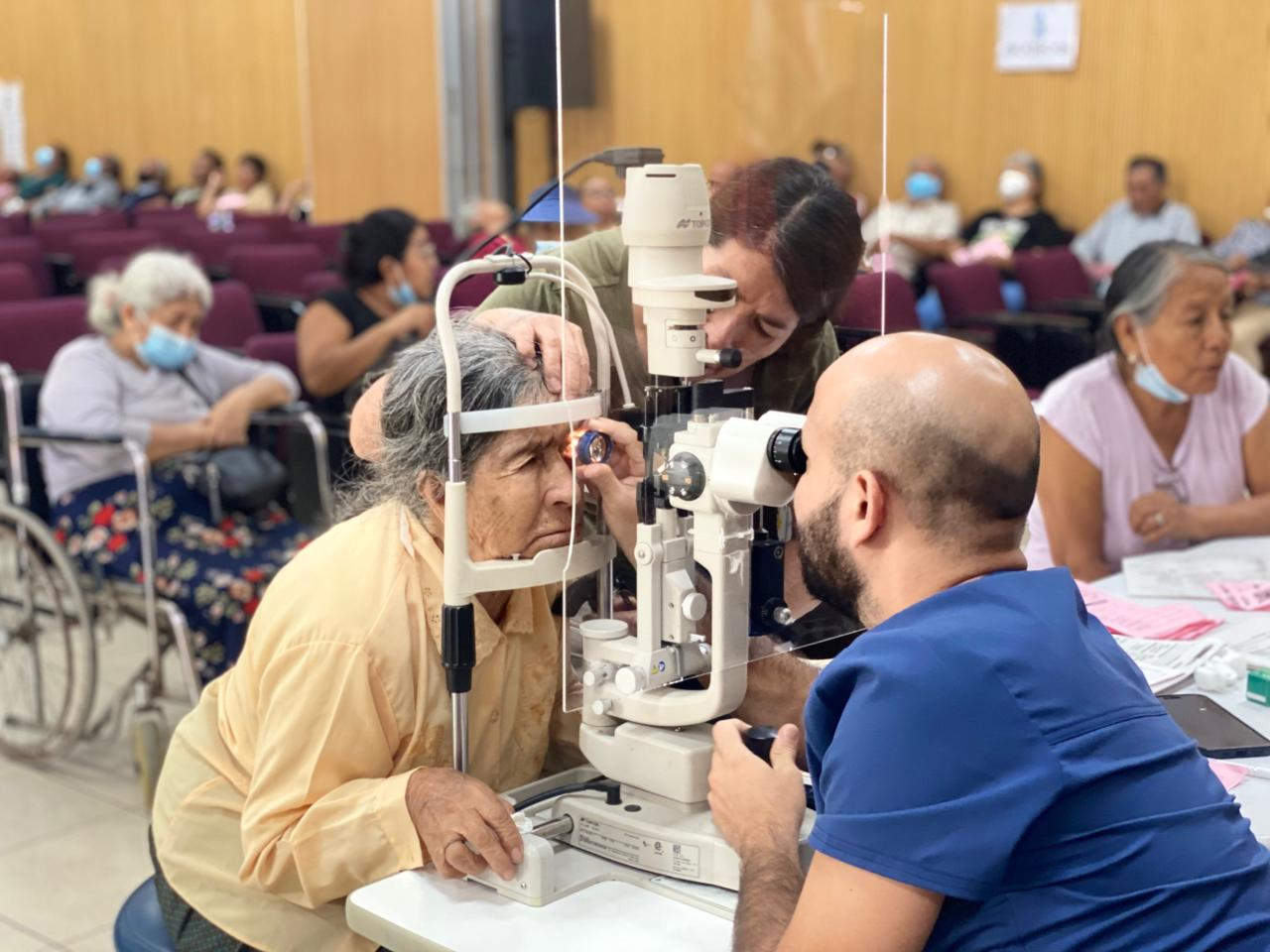 Comisión de Salud aprueba dictamen para modernizar el Instituto Nacional de Oftalmología