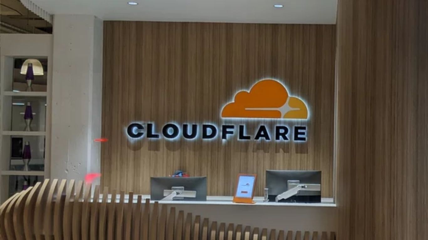 Acciones de Cloudflare caen cerca del 20% tras despido masivo por incorporación de la IA