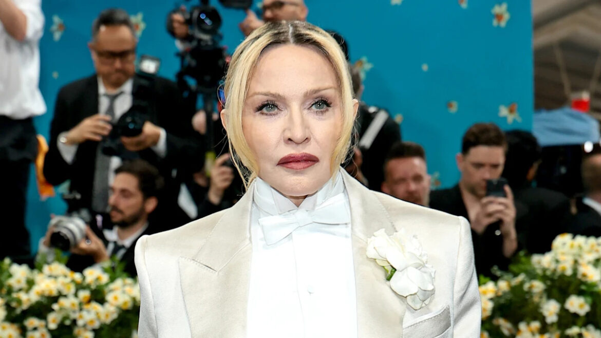 Madonna confiesa que perdió el cartílago de una rodilla tras años bailando en tacones,