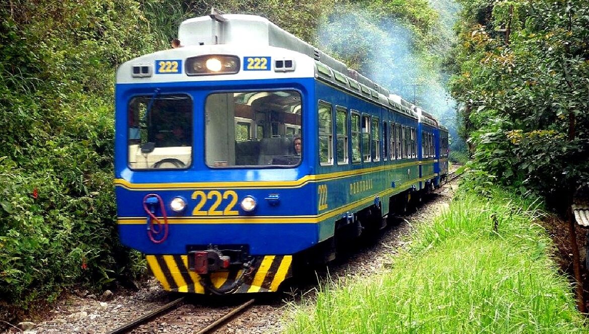 MTC aprueba guía para reforzar seguridad en cruces ferroviarios.