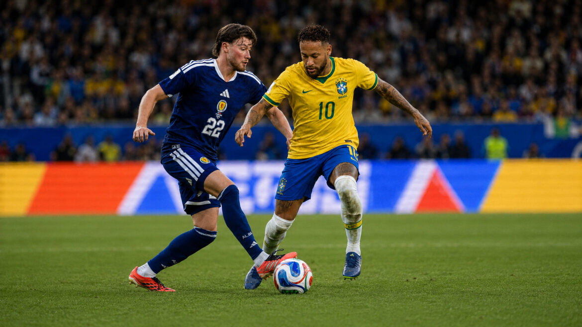 Neymar podría debutar en la Copa del Mundo ante Escocia. (Foto editada)